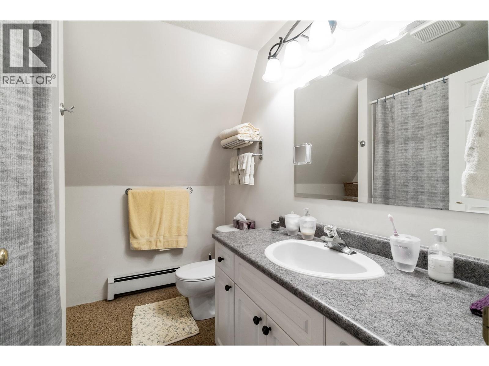 5641 50 Street Nw Property Photo 33