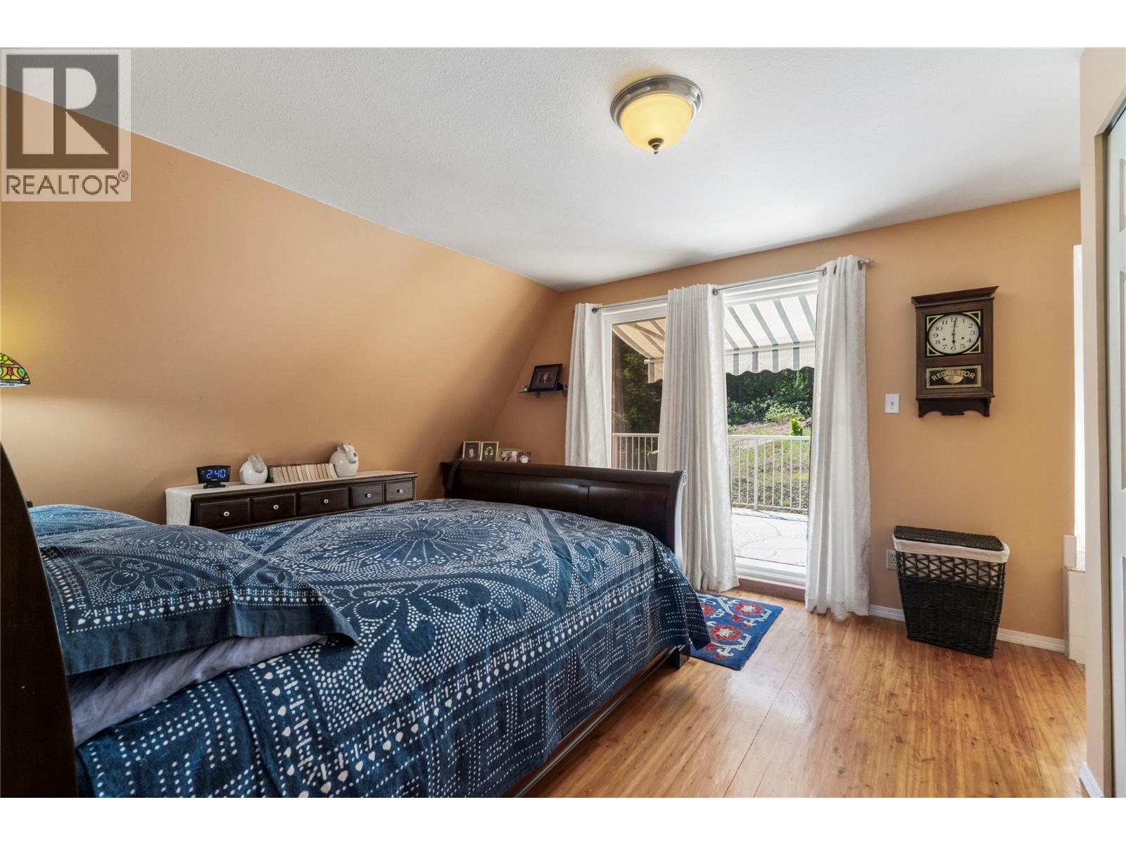 5641 50 Street Nw Property Photo 37