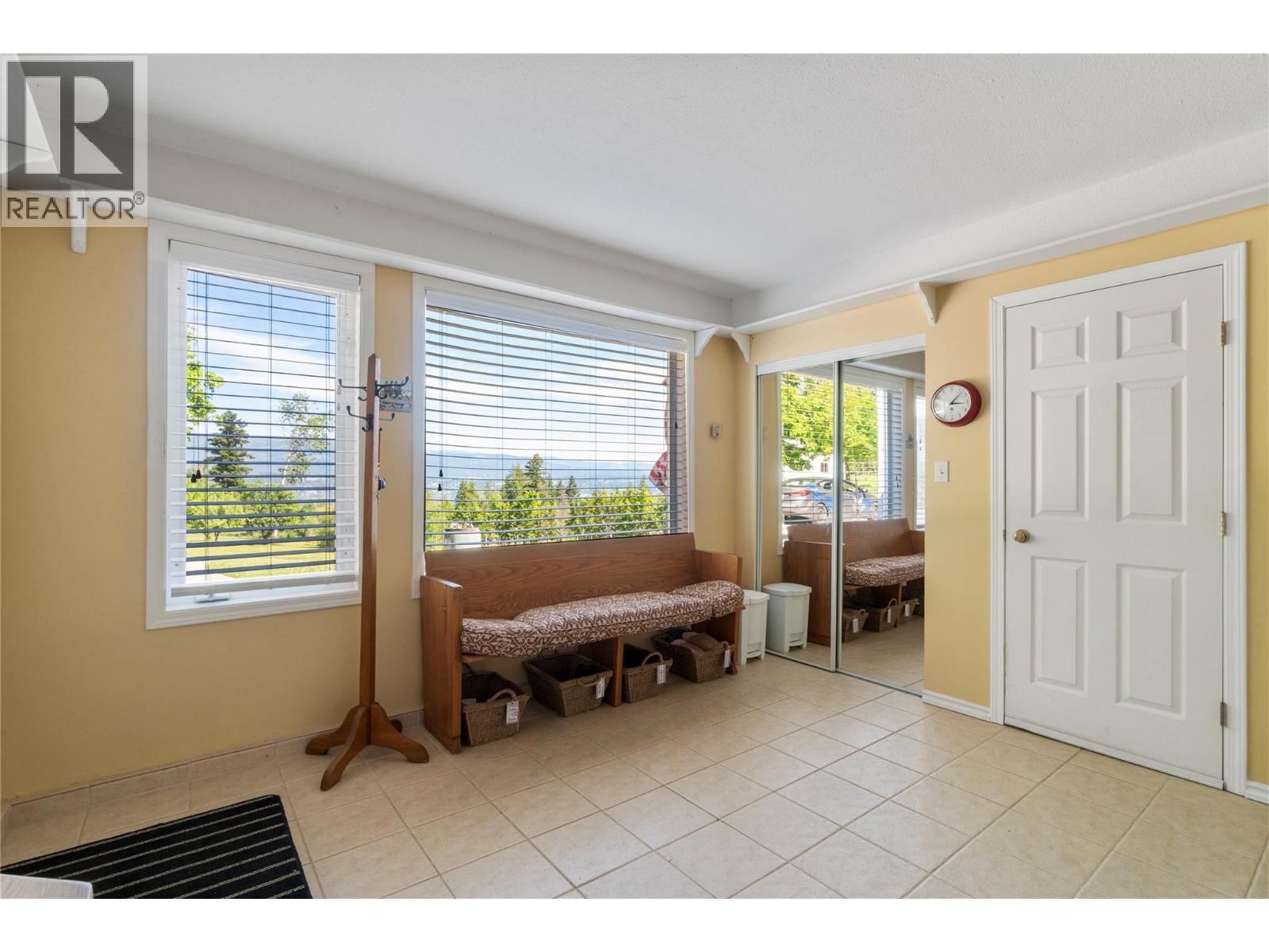 5641 50 Street Nw Property Photo 53