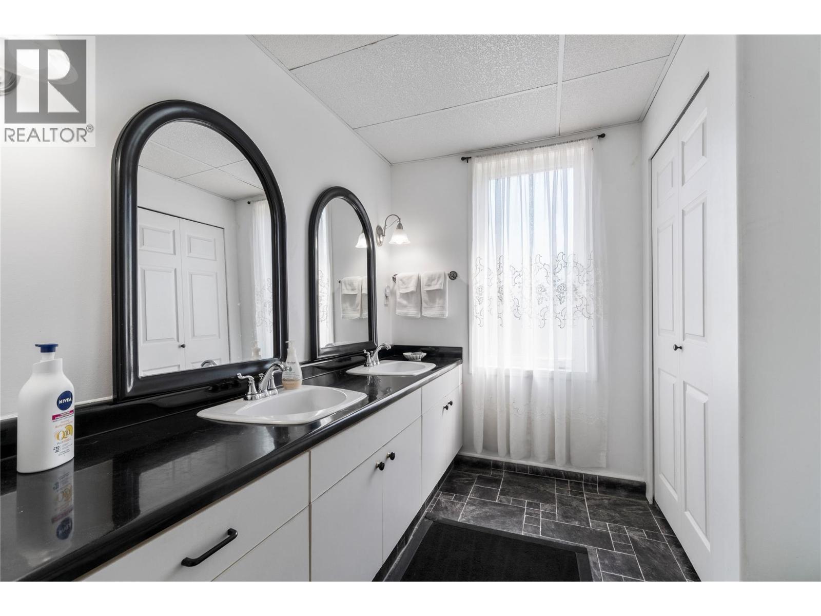 5641 50 Street Nw Property Photo 64