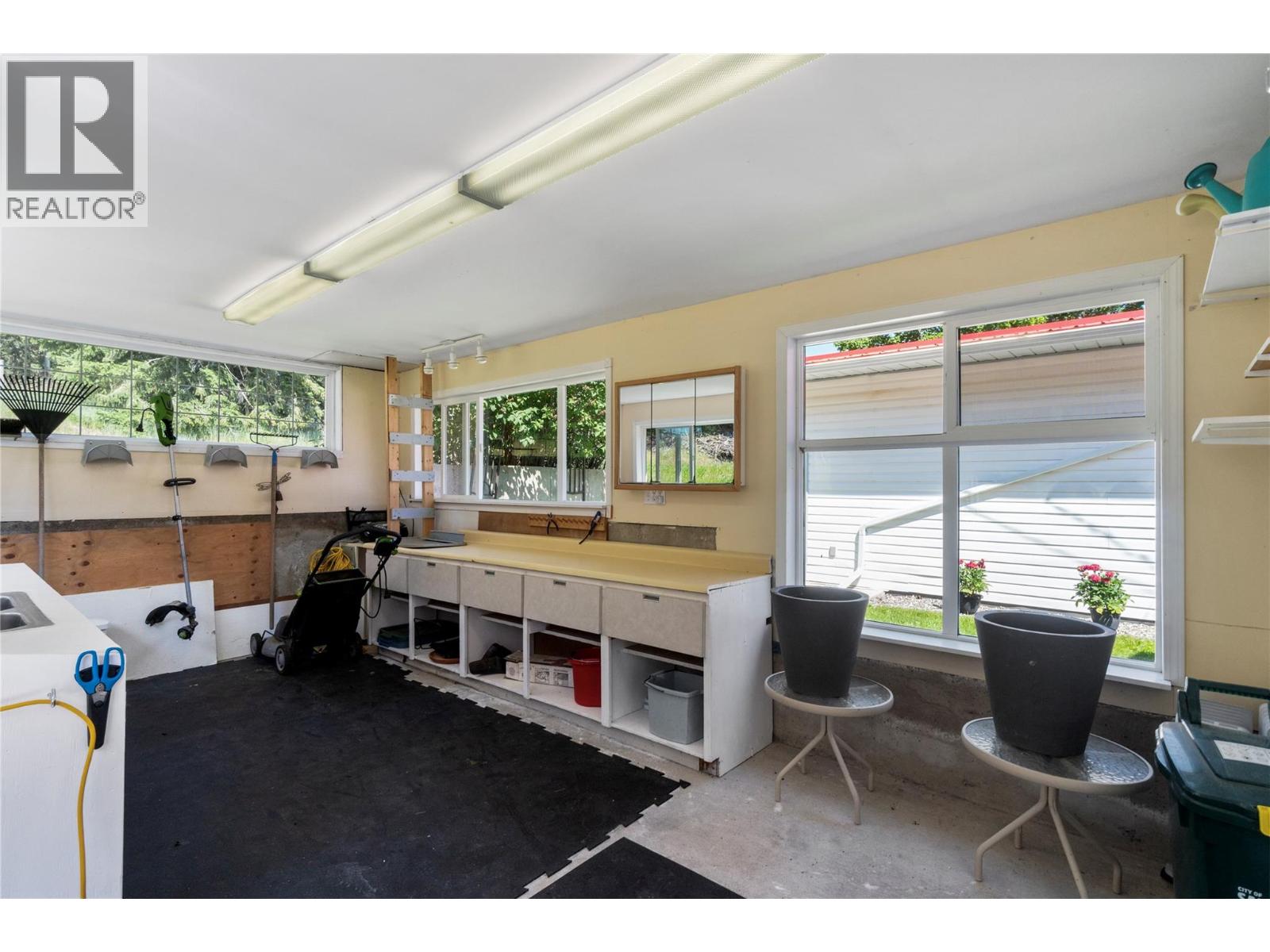 5641 50 Street Nw Property Photo 87
