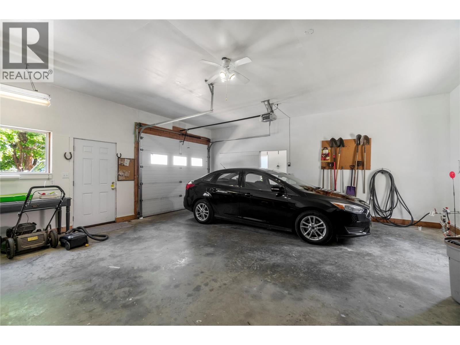 5641 50 Street Nw Property Photo 92