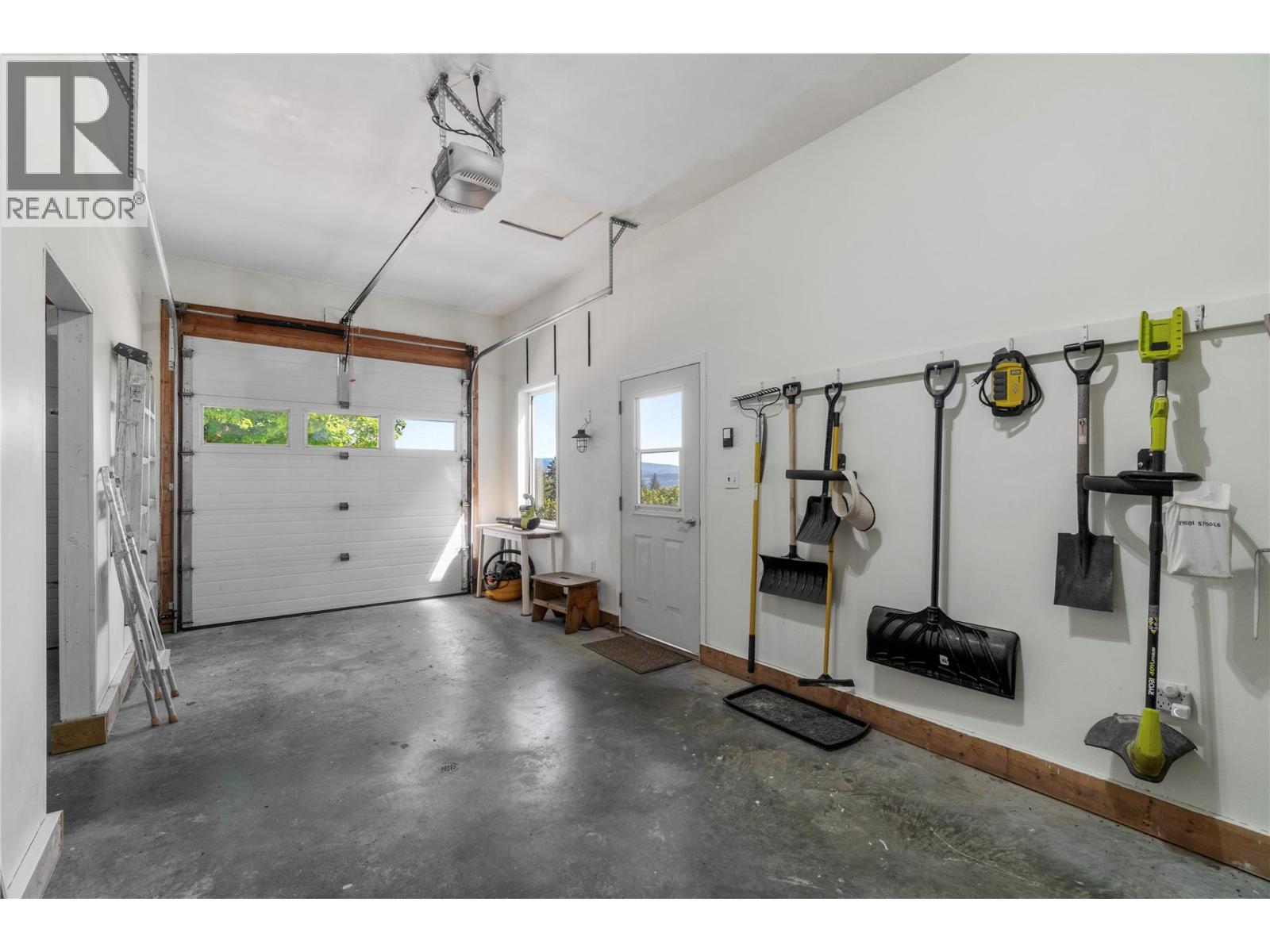 5641 50 Street Nw Property Photo 93