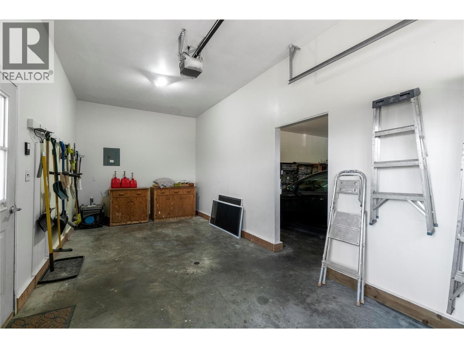 5641 50 Street Nw Property Photo 94