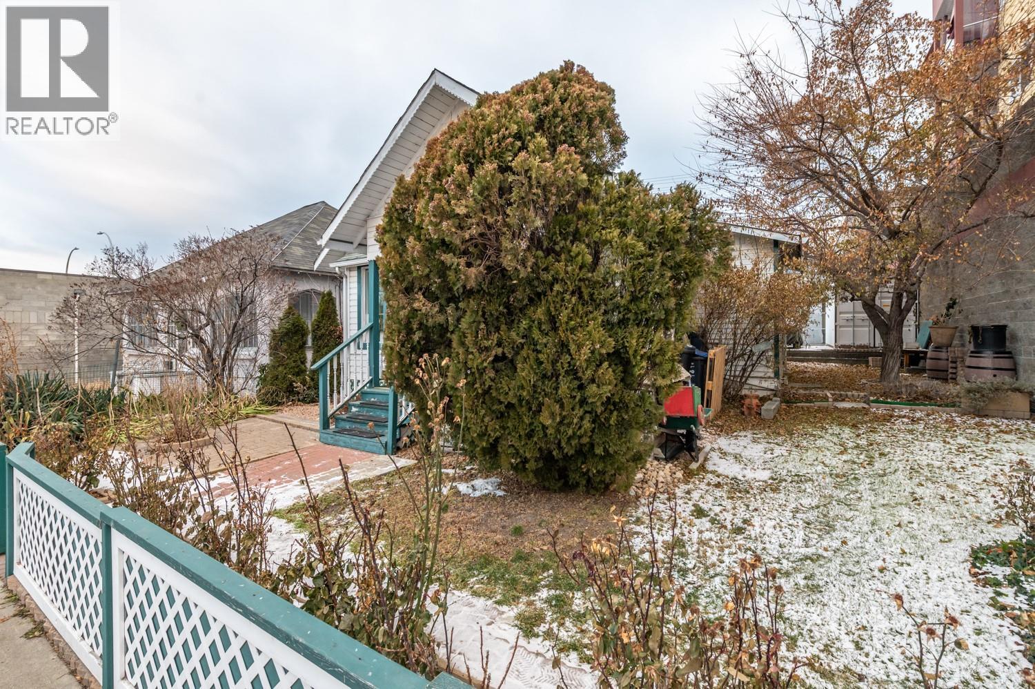 626 Martin Street Property Photo 19