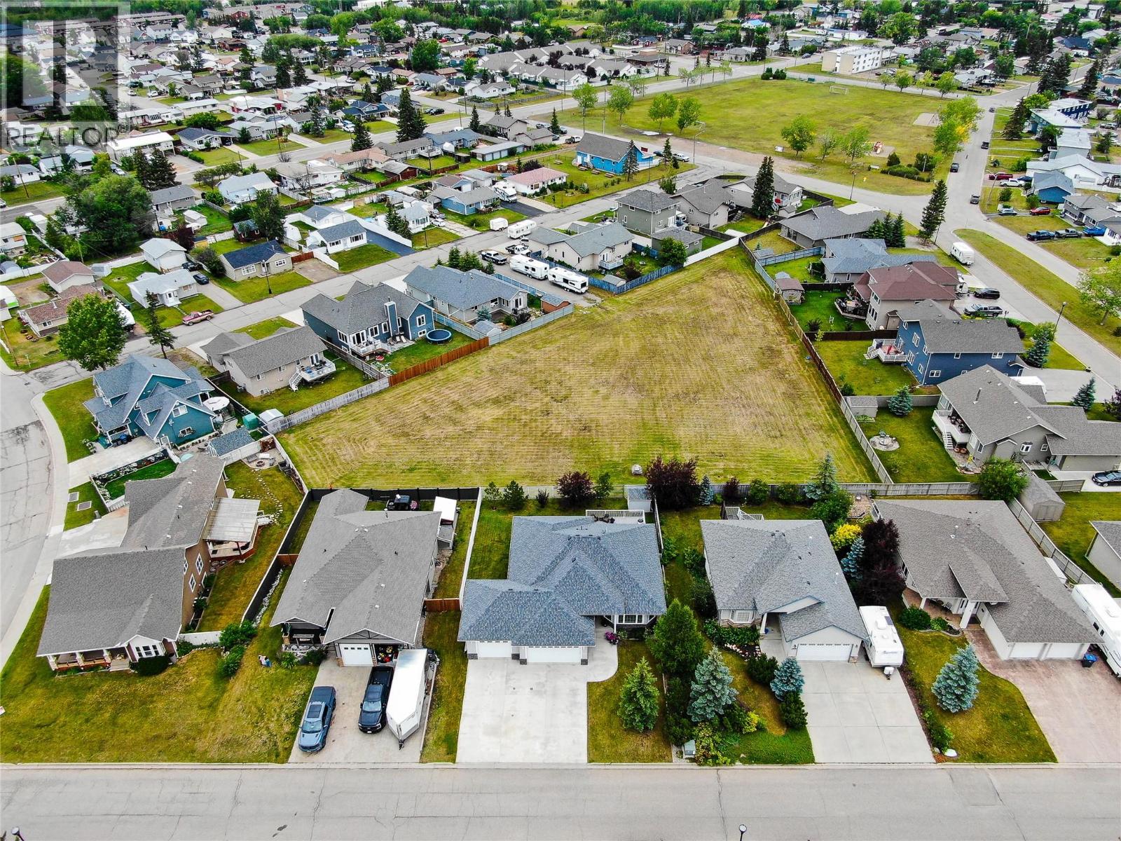 1817 109 Avenue Property Photo 1