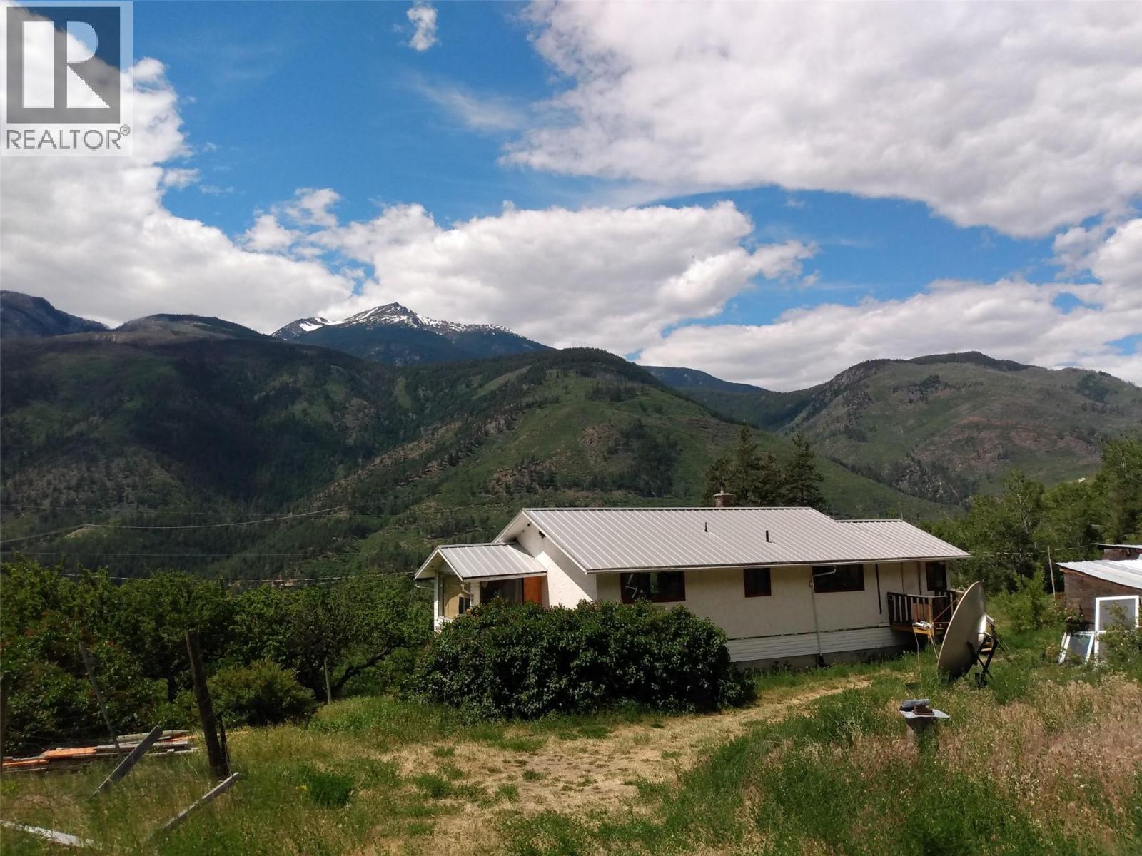 838 Trans Canada Highway Property Photo 1