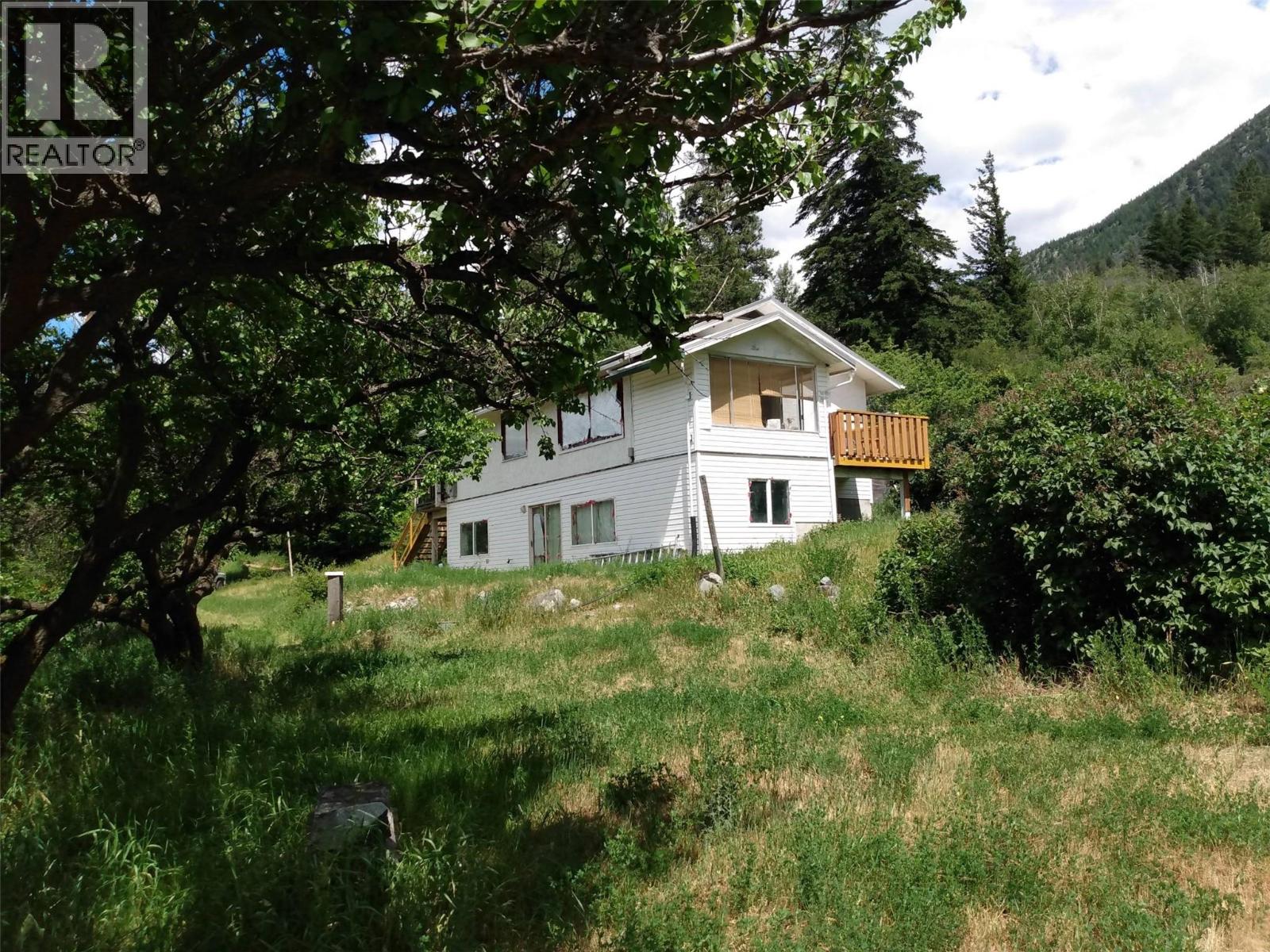 838 Trans Canada Highway Property Photo 2