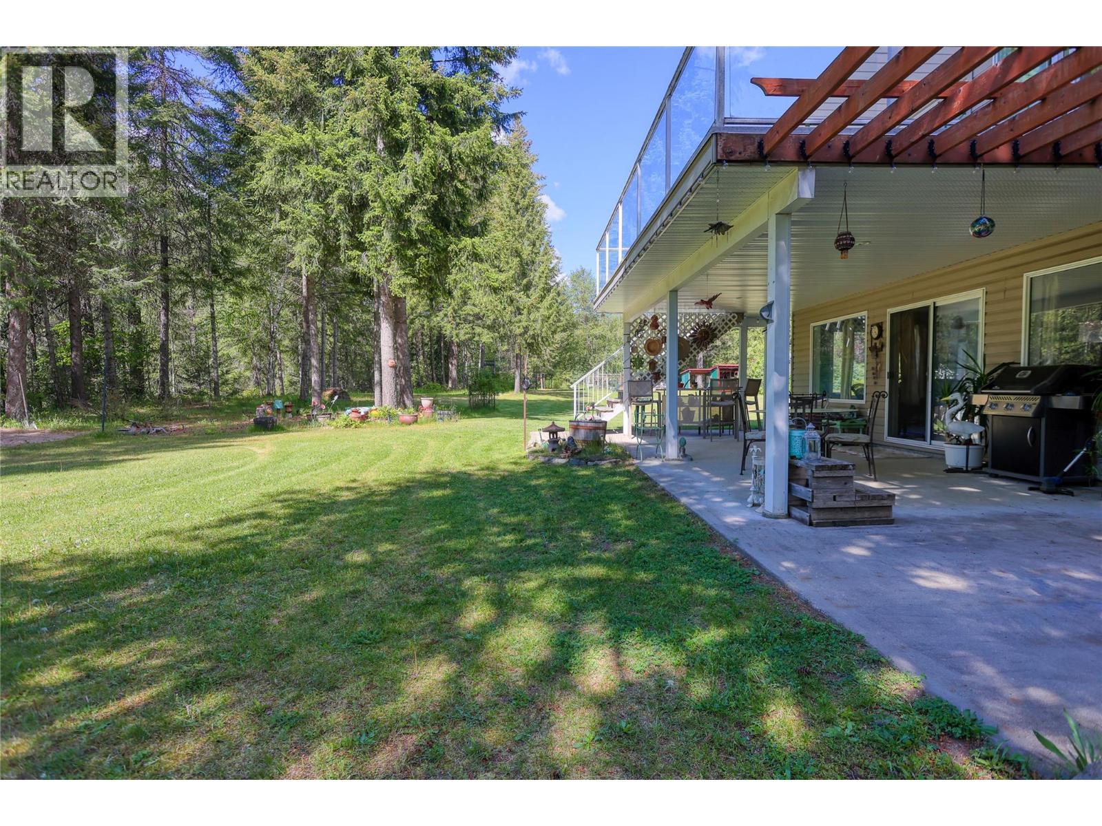 2693 Osachoff Road Property Photo 13