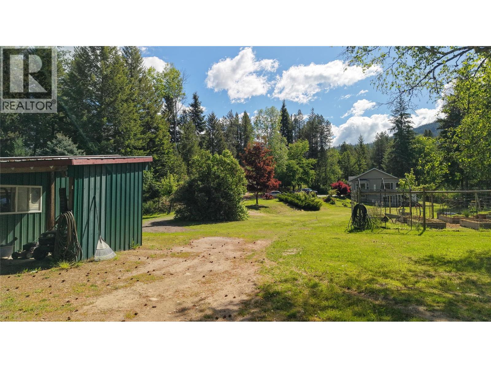 2693 Osachoff Road Property Photo 42