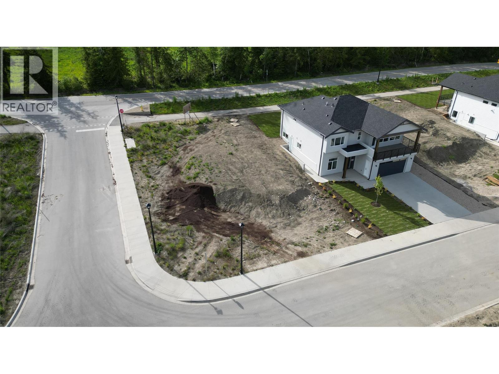 6811 42 Street Ne Property Photo 6