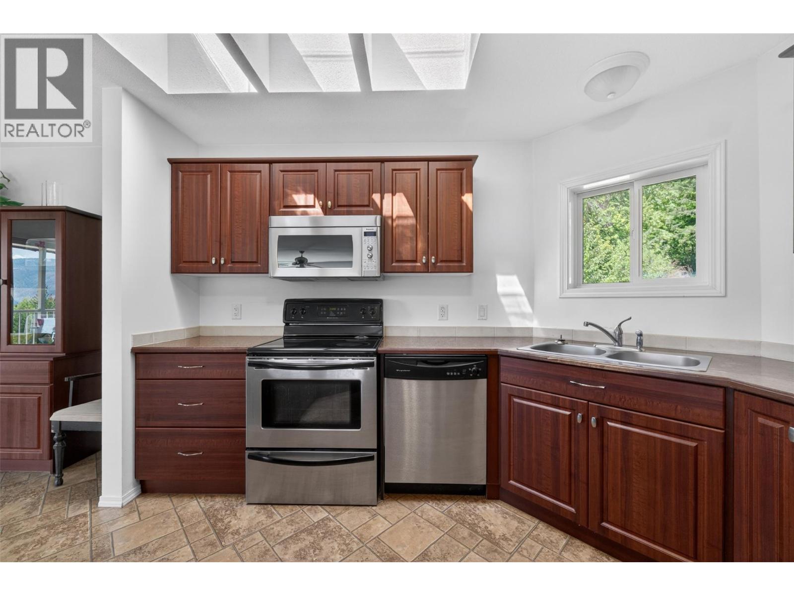 31 Violet Road Property Photo 12