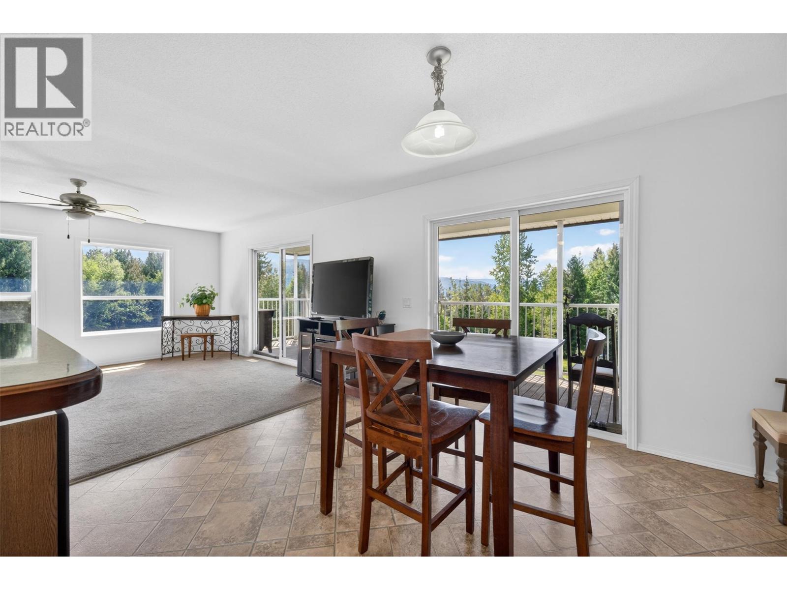 31 Violet Road Property Photo 13