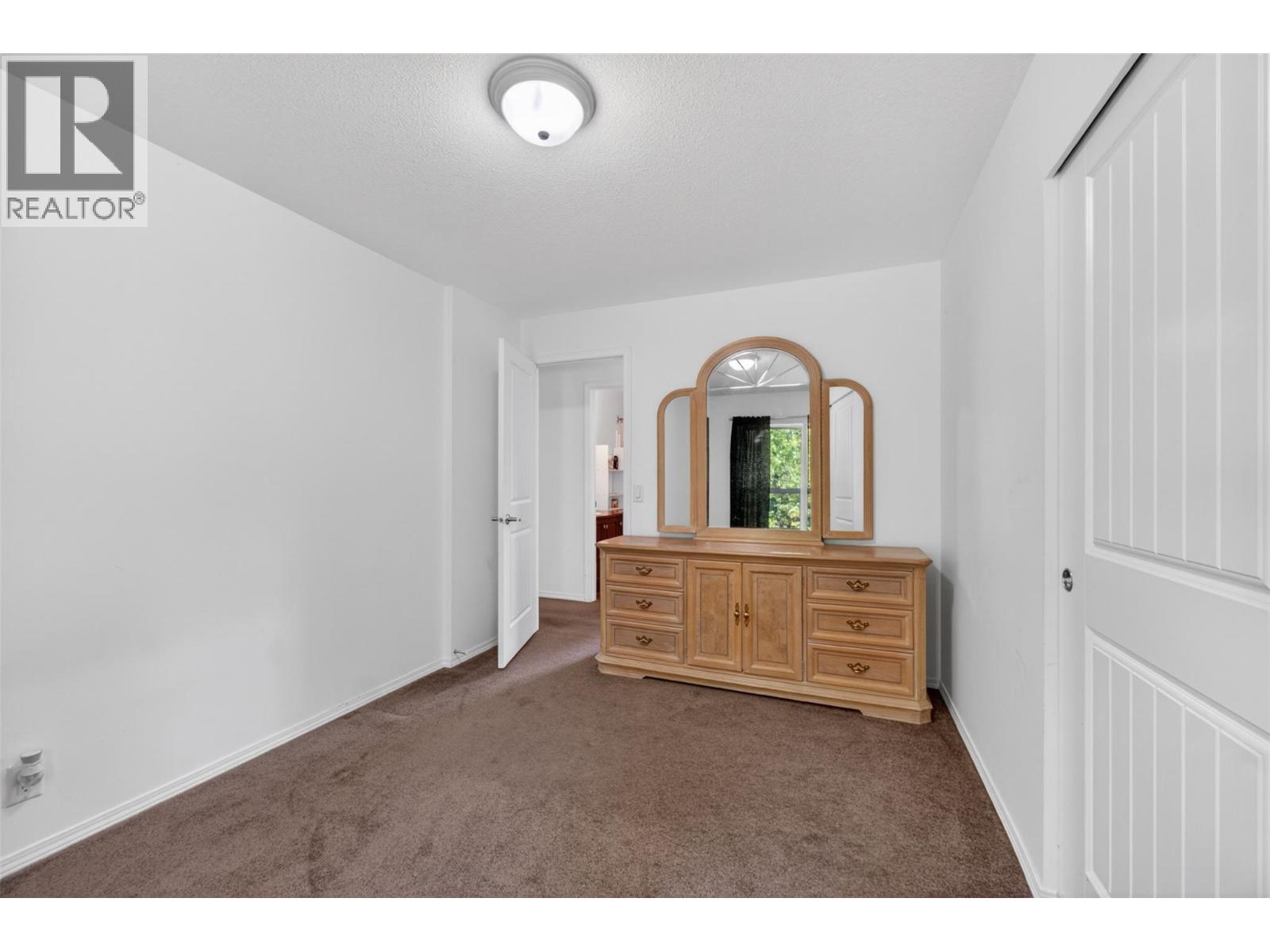 31 Violet Road Property Photo 22