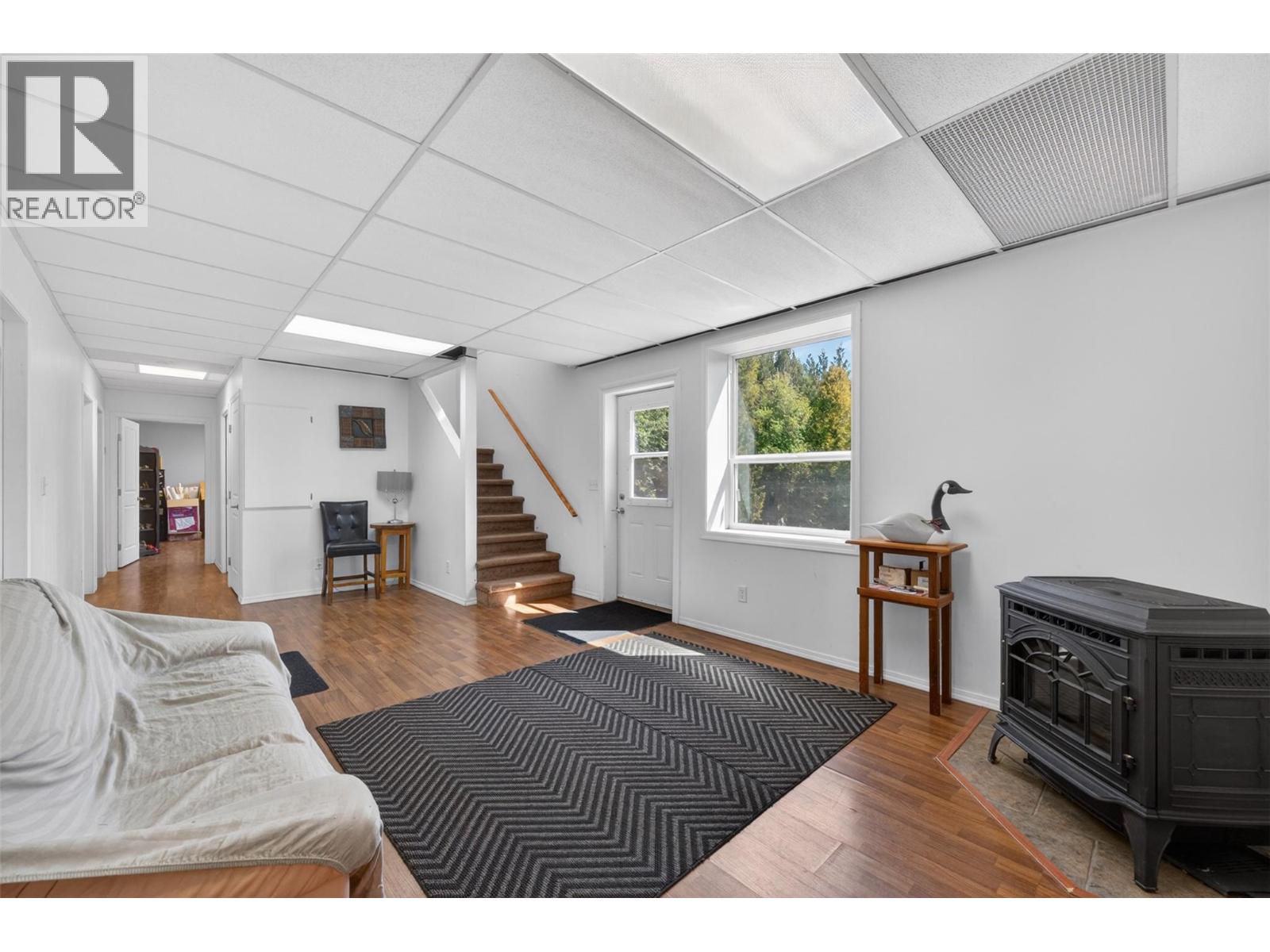 31 Violet Road Property Photo 37