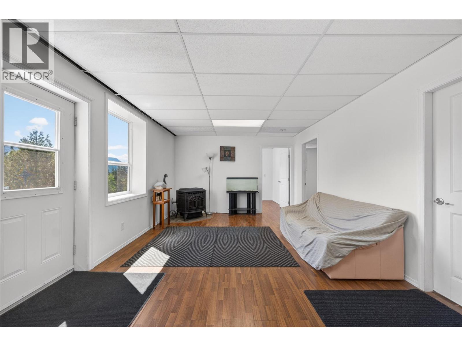 31 Violet Road Property Photo 40
