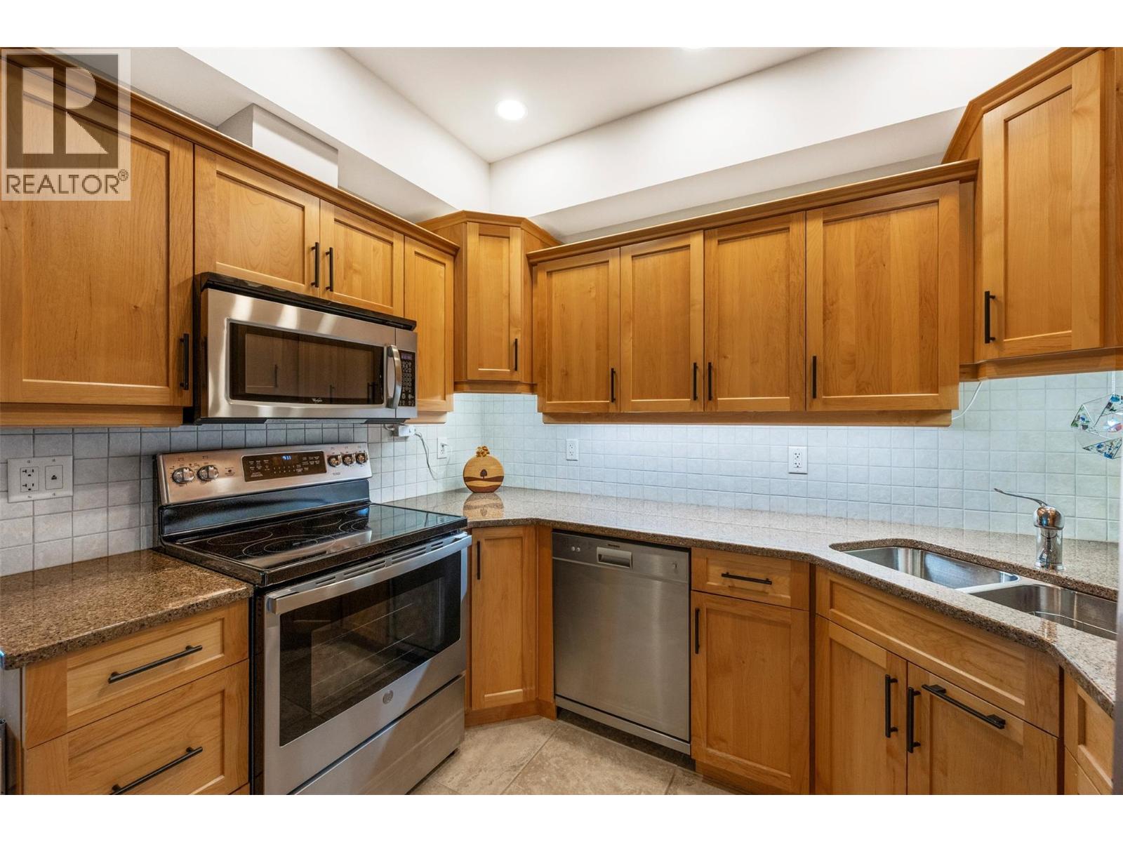 873 Forestbrook Drive Unit# 204 Property Photo 12