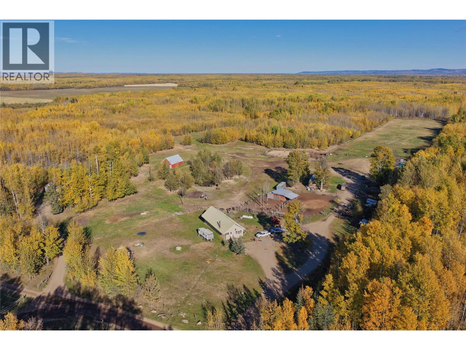 790/770 Jackfish Lake Road Property Photo 4