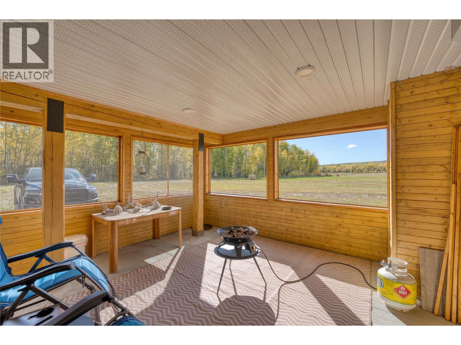 790/770 Jackfish Lake Road Property Photo 5
