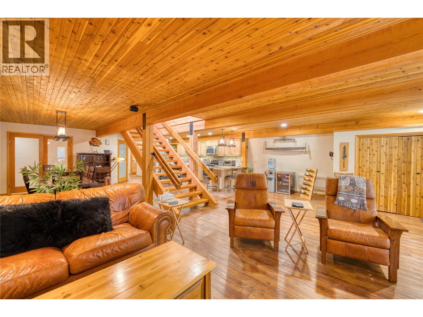 790/770 Jackfish Lake Road Property Photo 13