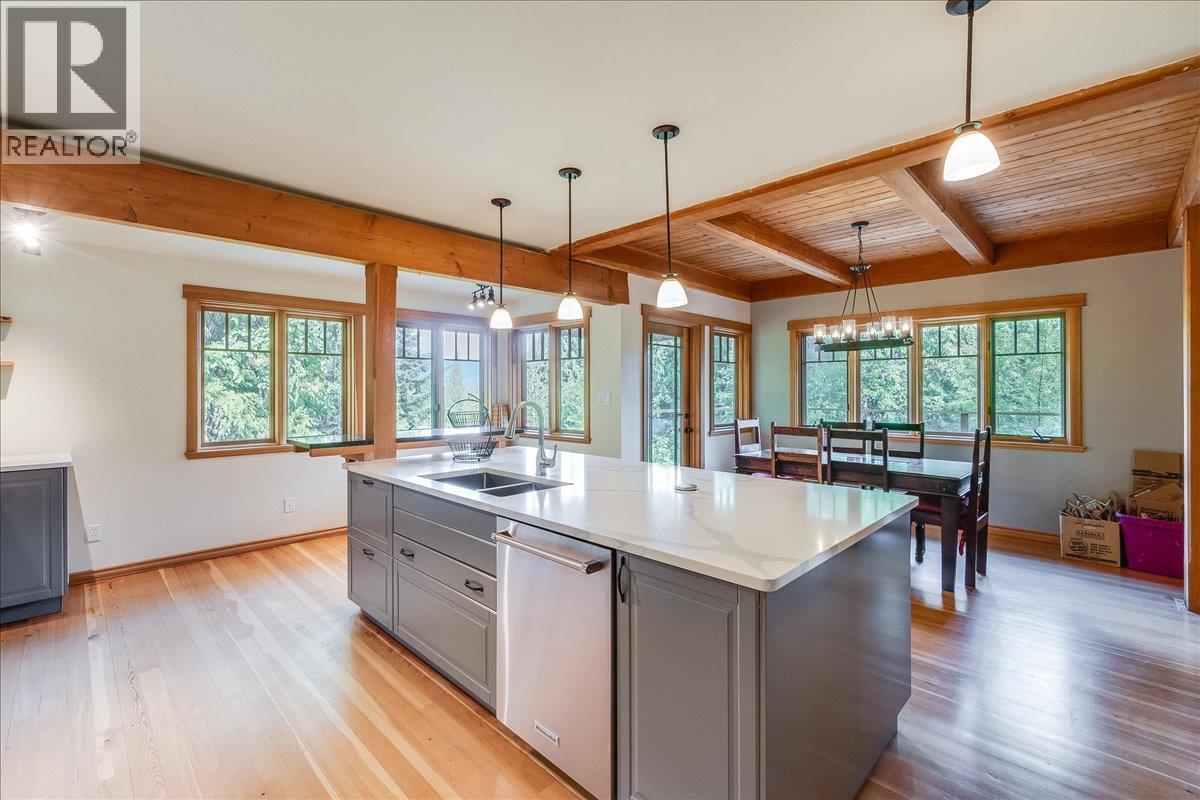 3630 Mountain View Road Property Photo 10