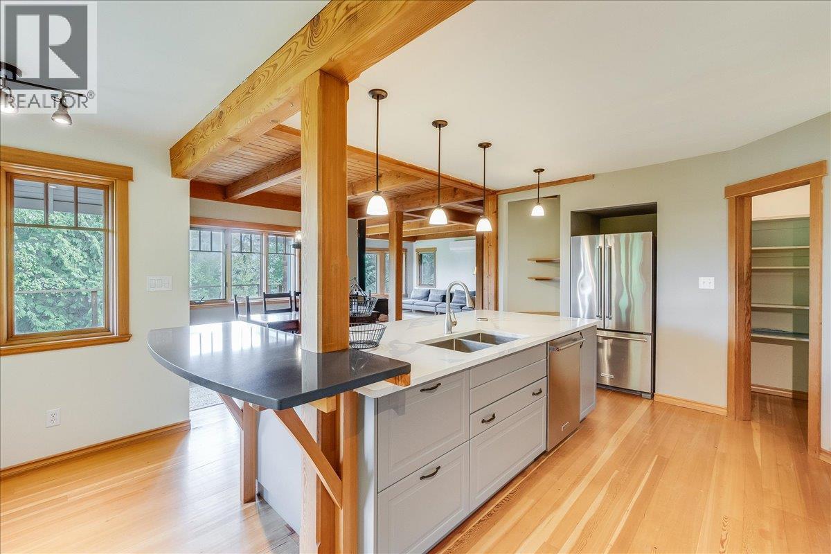 3630 Mountain View Road Property Photo 11