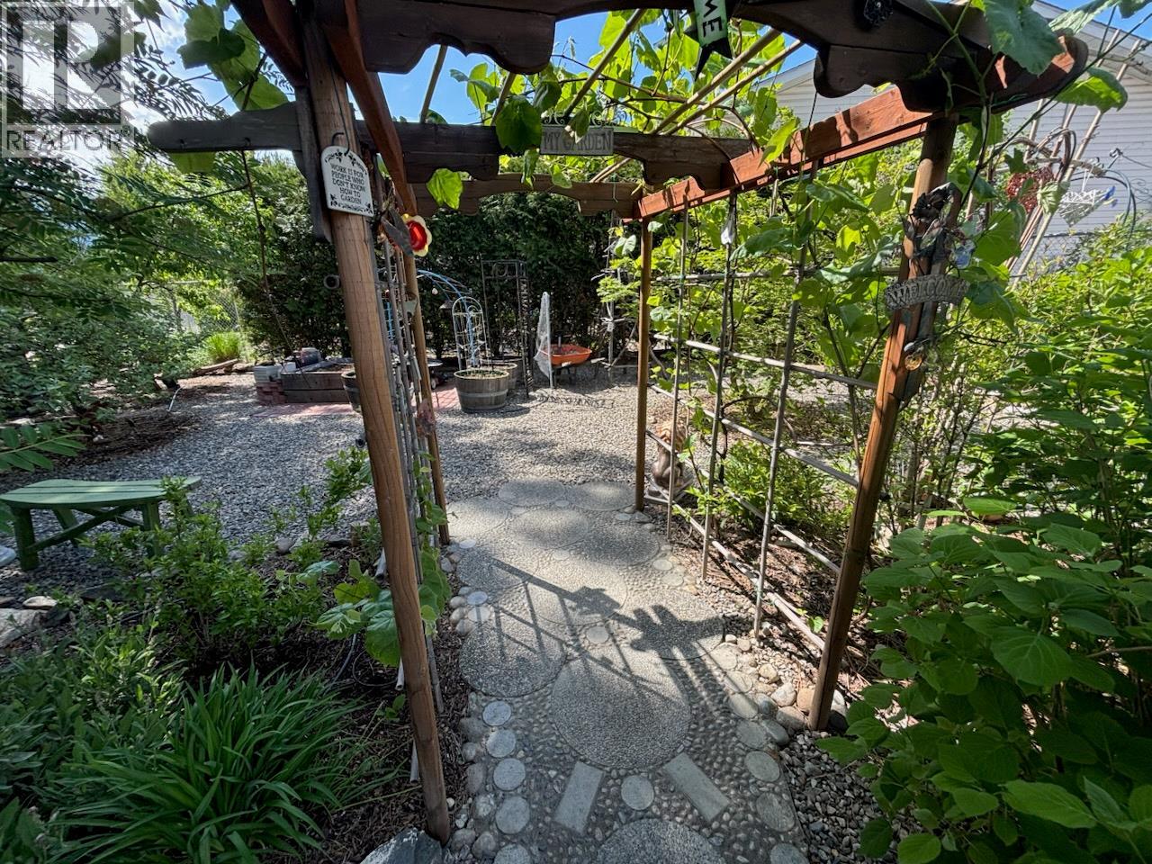 2230 Selkirk Place Property Photo 16