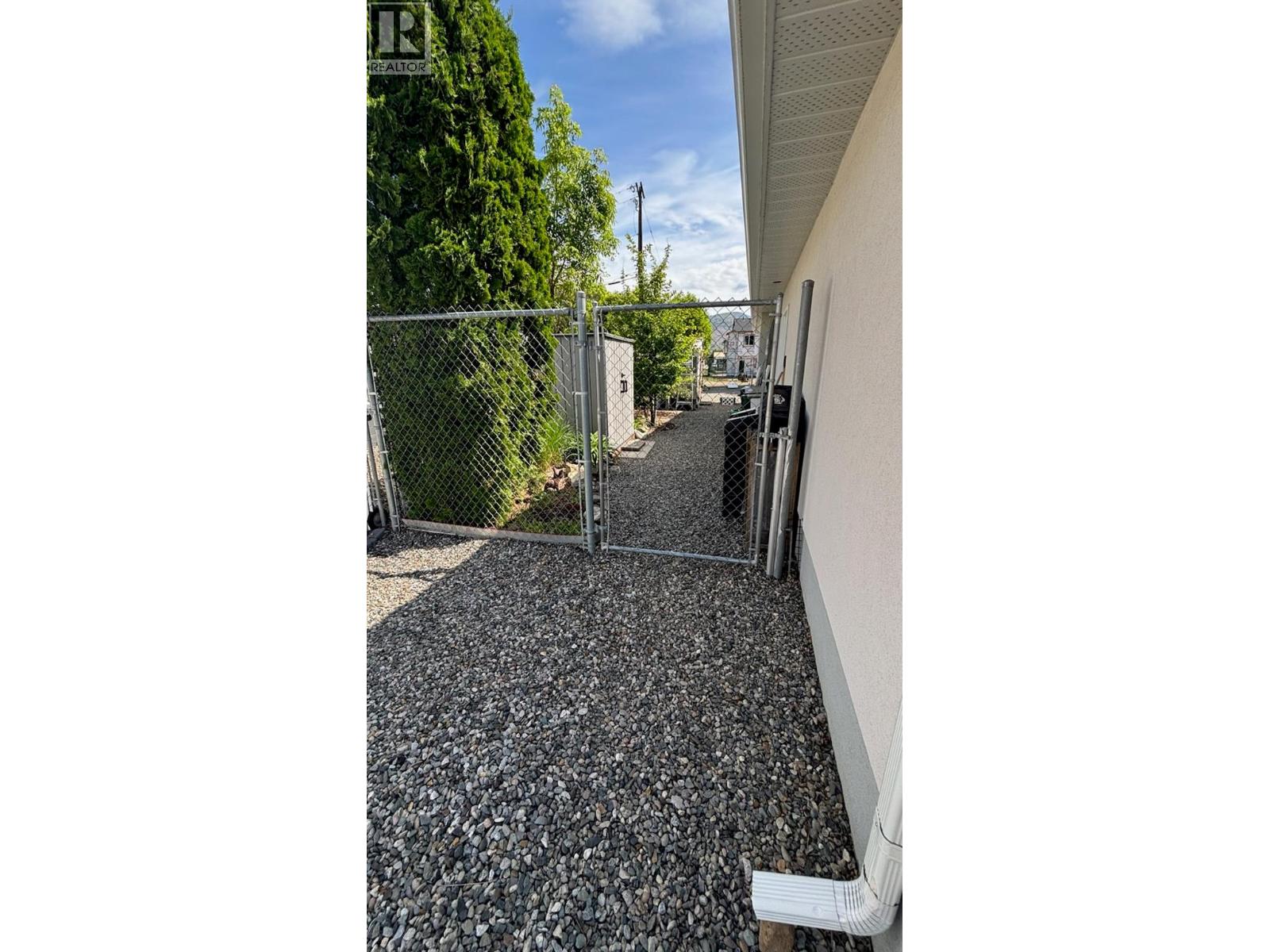 2230 Selkirk Place Property Photo 22
