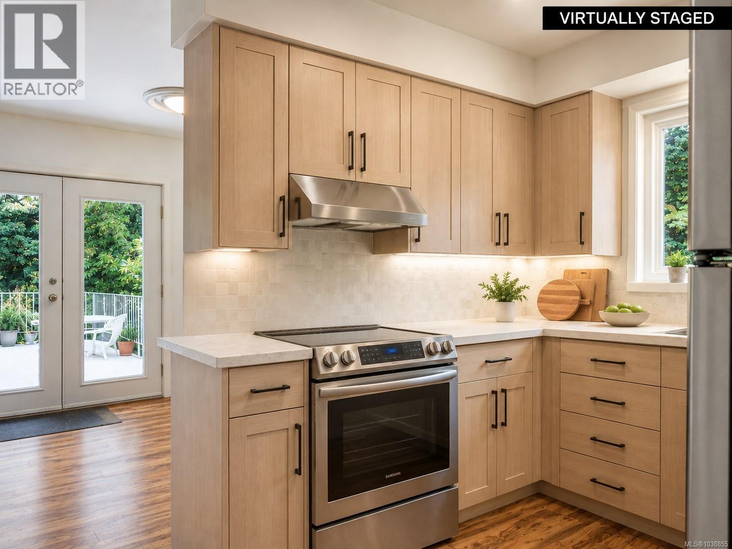 3246 Gibbins Rd Property Photo 10