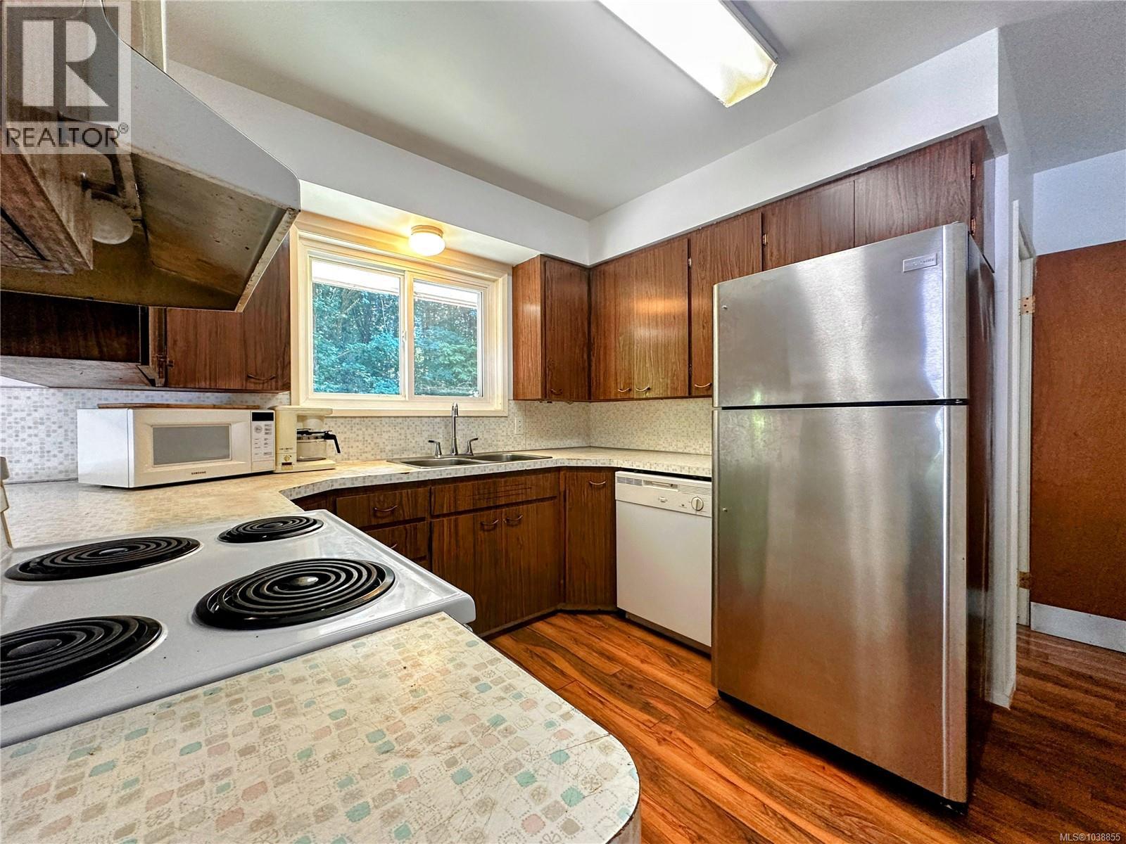 3246 Gibbins Rd Property Photo 14