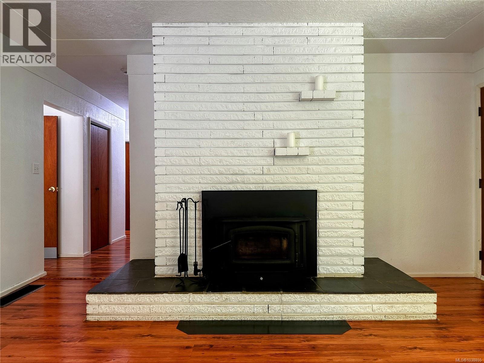 3246 Gibbins Rd Property Photo 17