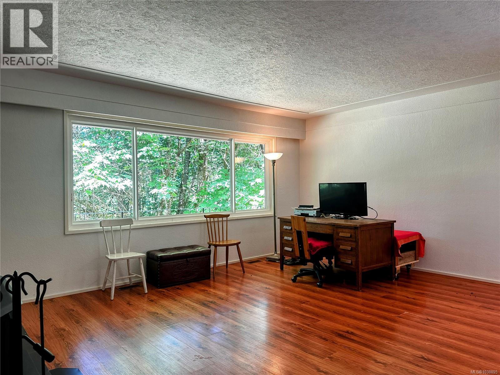 3246 Gibbins Rd Property Photo 22