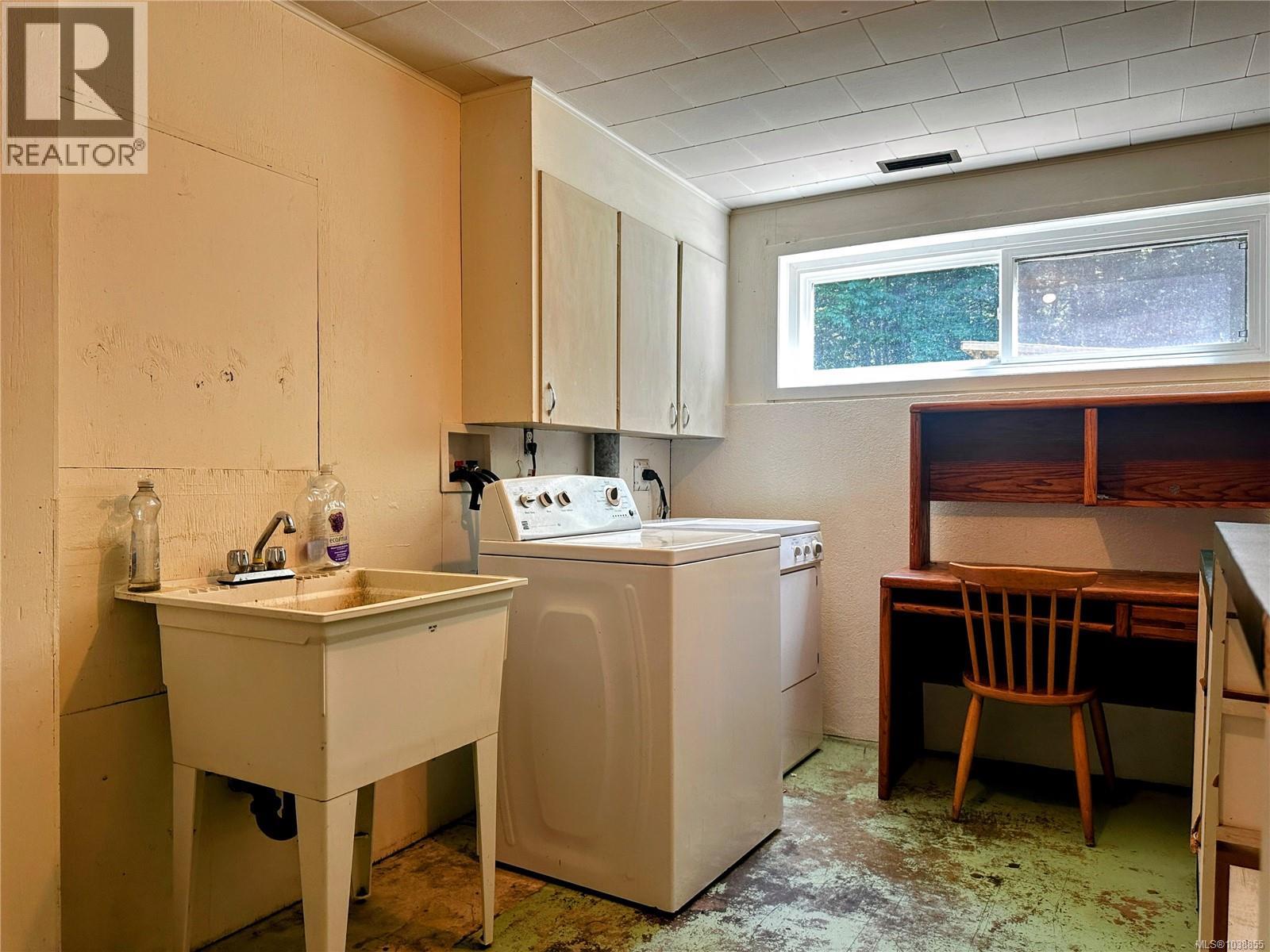 3246 Gibbins Rd Property Photo 34