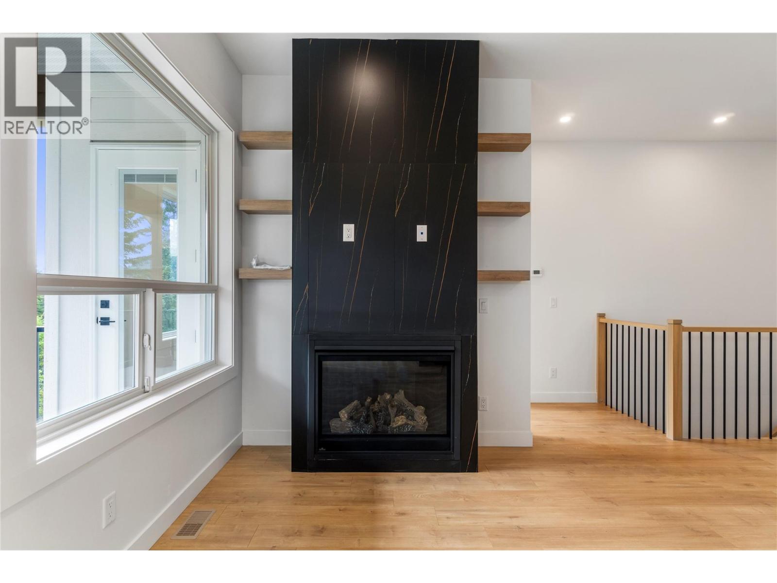 6800 42 Street Ne Property Photo 14
