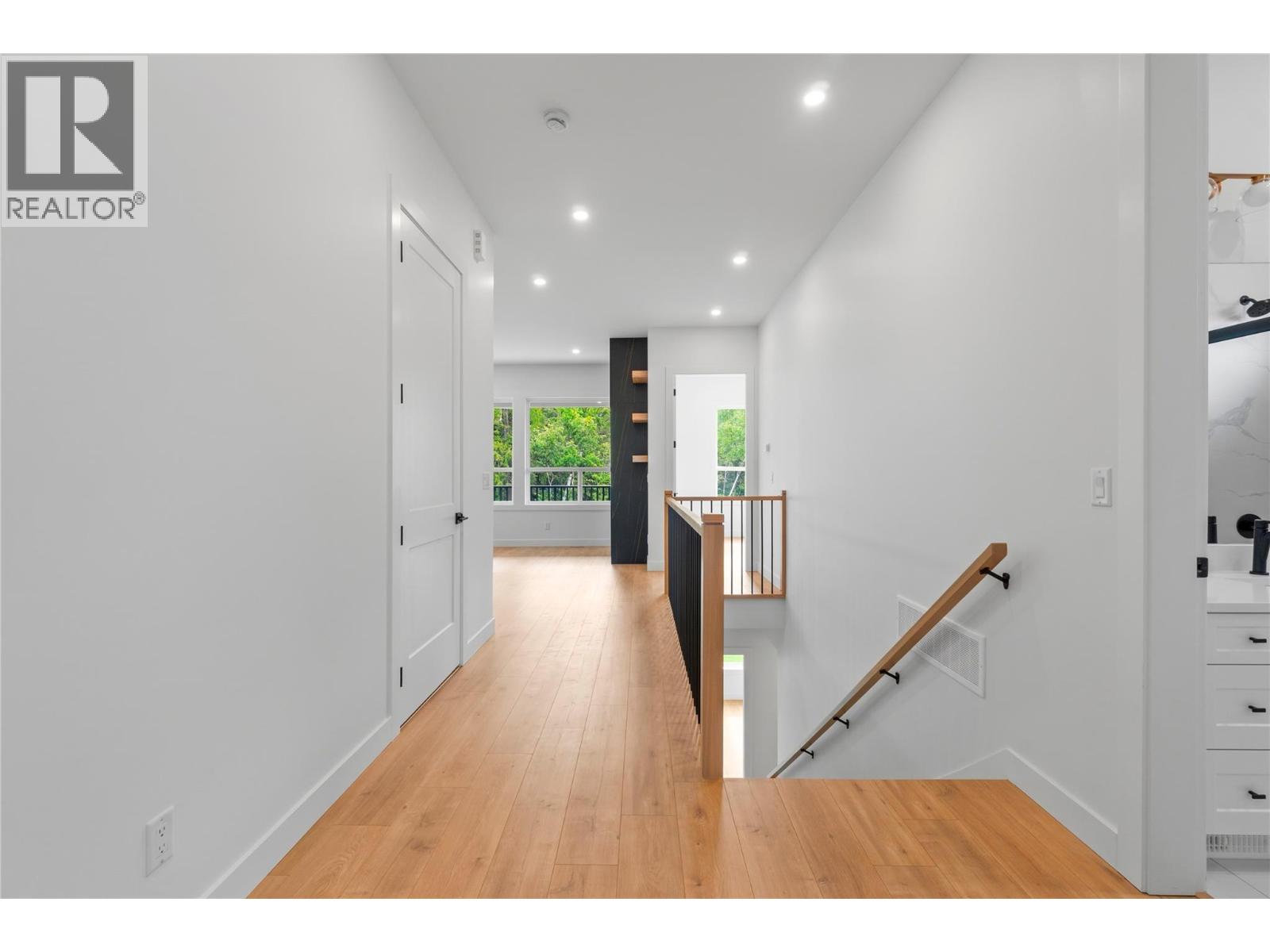 6800 42 Street Ne Property Photo 33
