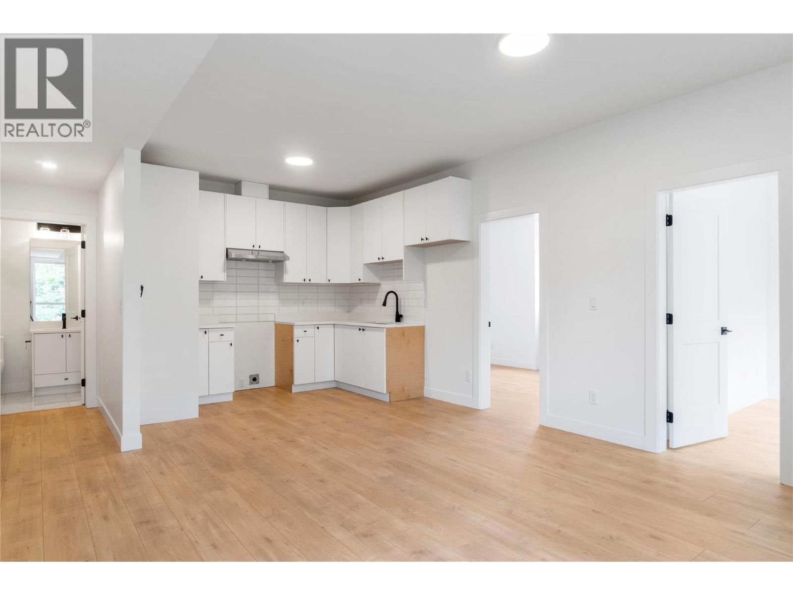 6800 42 Street Ne Property Photo 43