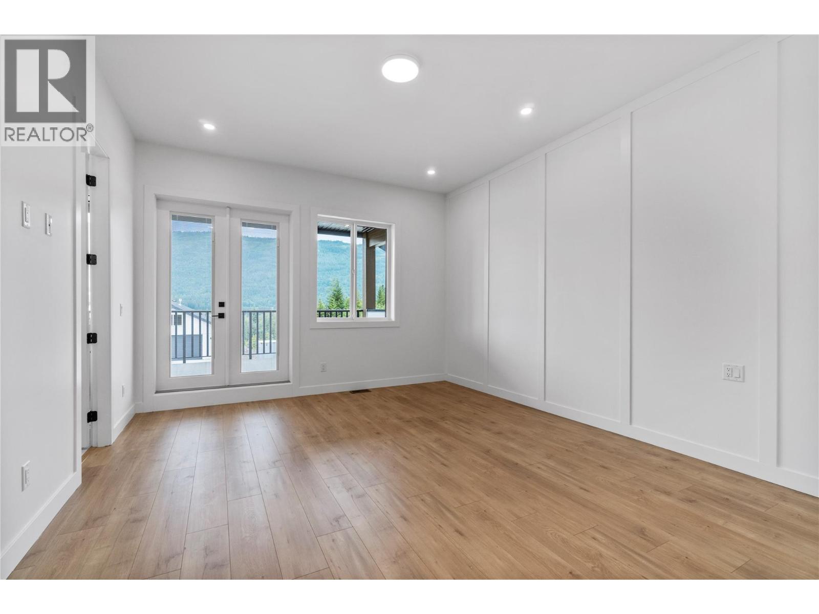 6841 42 Street Ne Property Photo 26