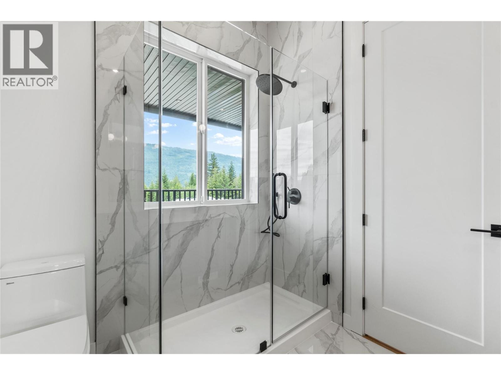 6841 42 Street Ne Property Photo 29