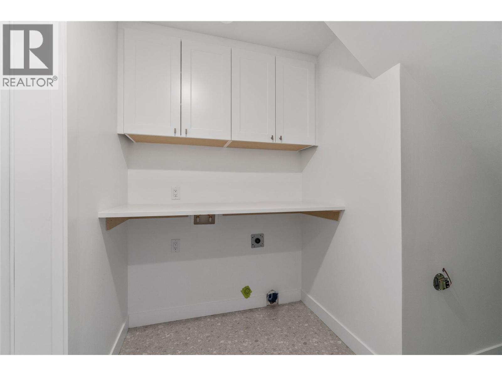 6841 42 Street Ne Property Photo 43