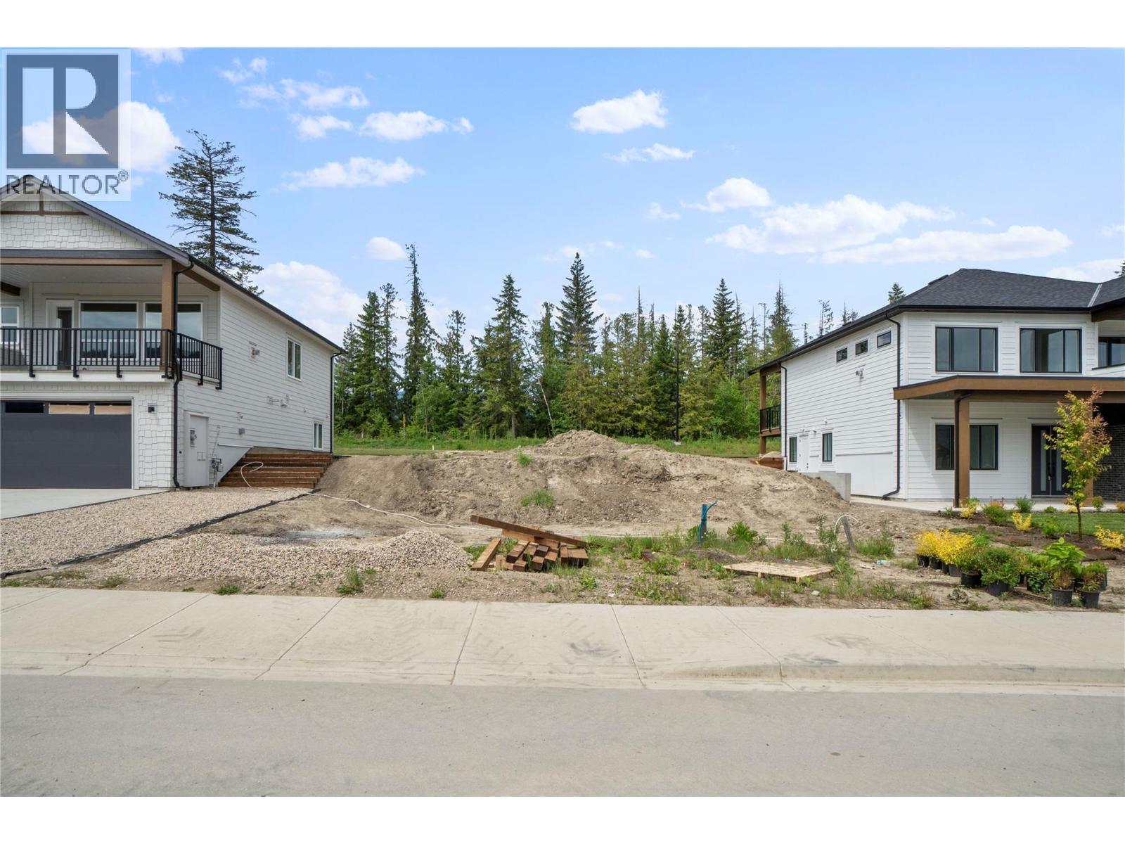 6831 42 Street Ne Property Photo 6