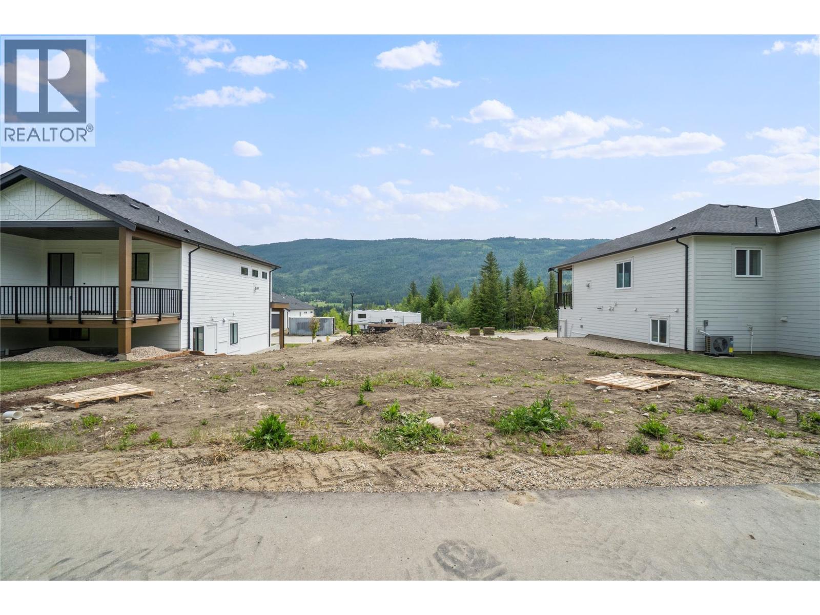 6831 42 Street Ne Property Photo 7