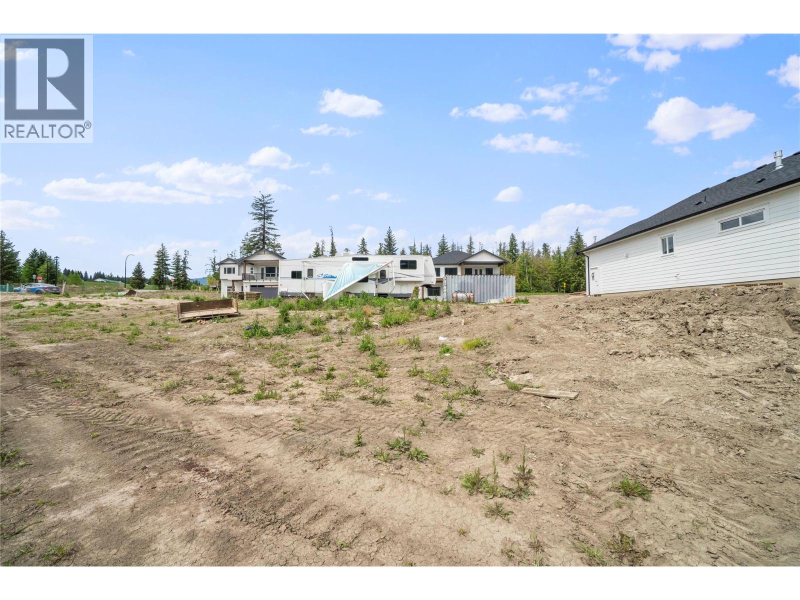 6830 42 Street Ne Property Photo 5