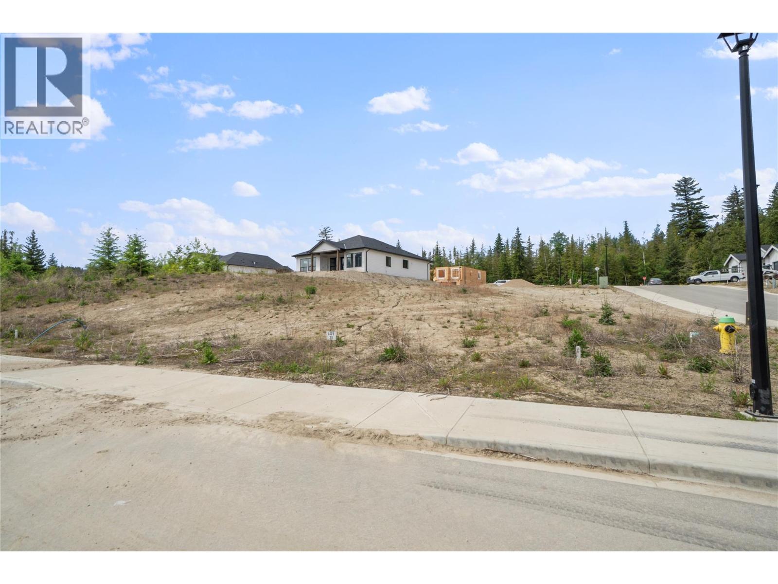 6951 43 Street NE Property Photo 1