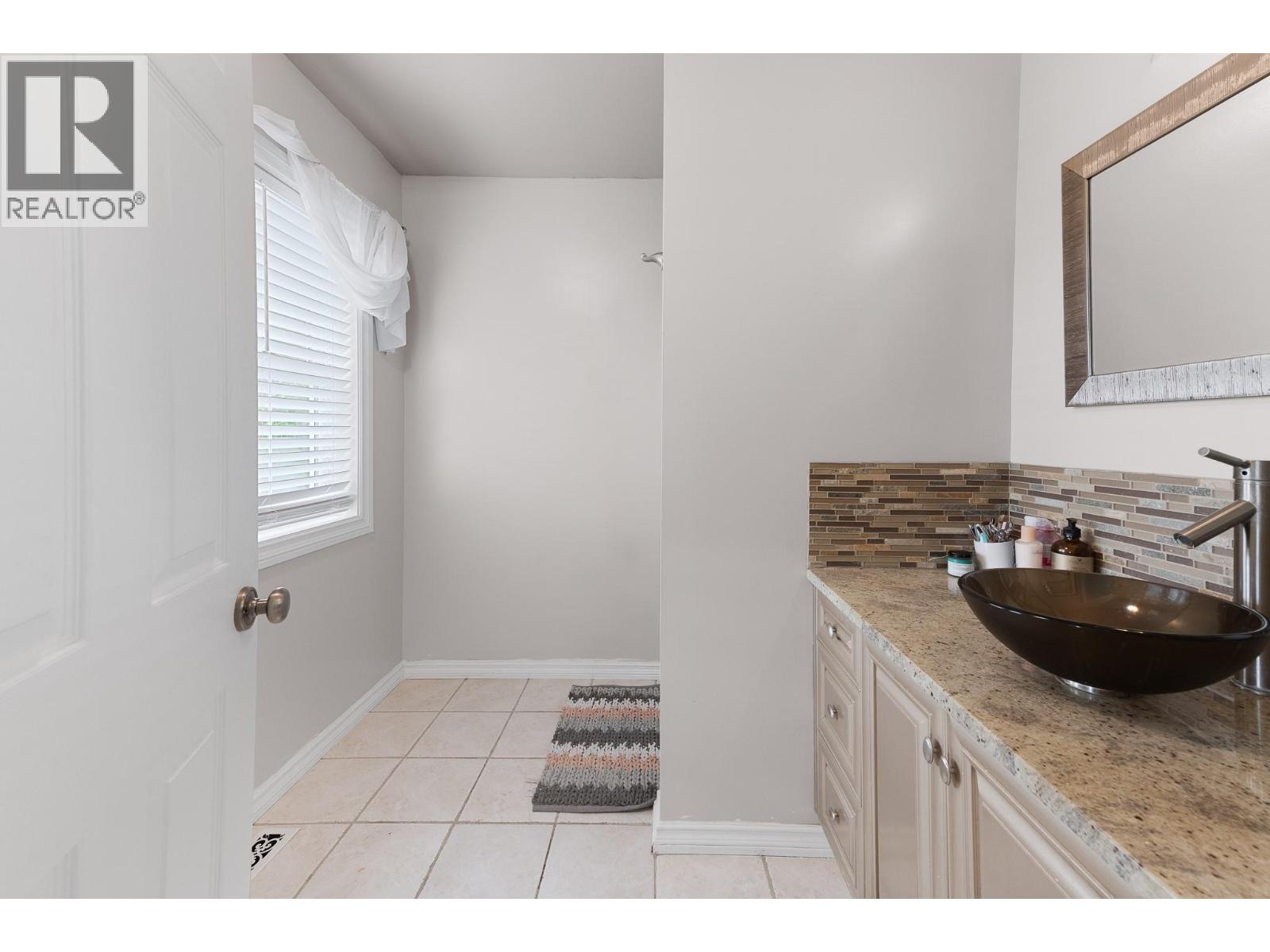 412 10th Avenue N Property Photo 19