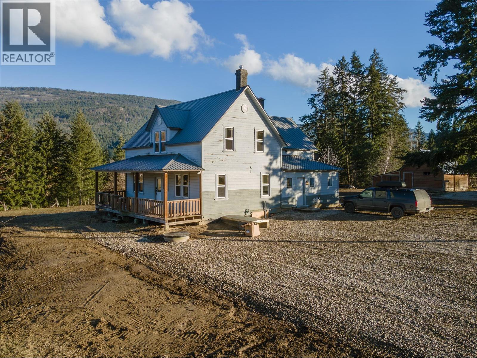 3135 Edes Road Property Photo 4