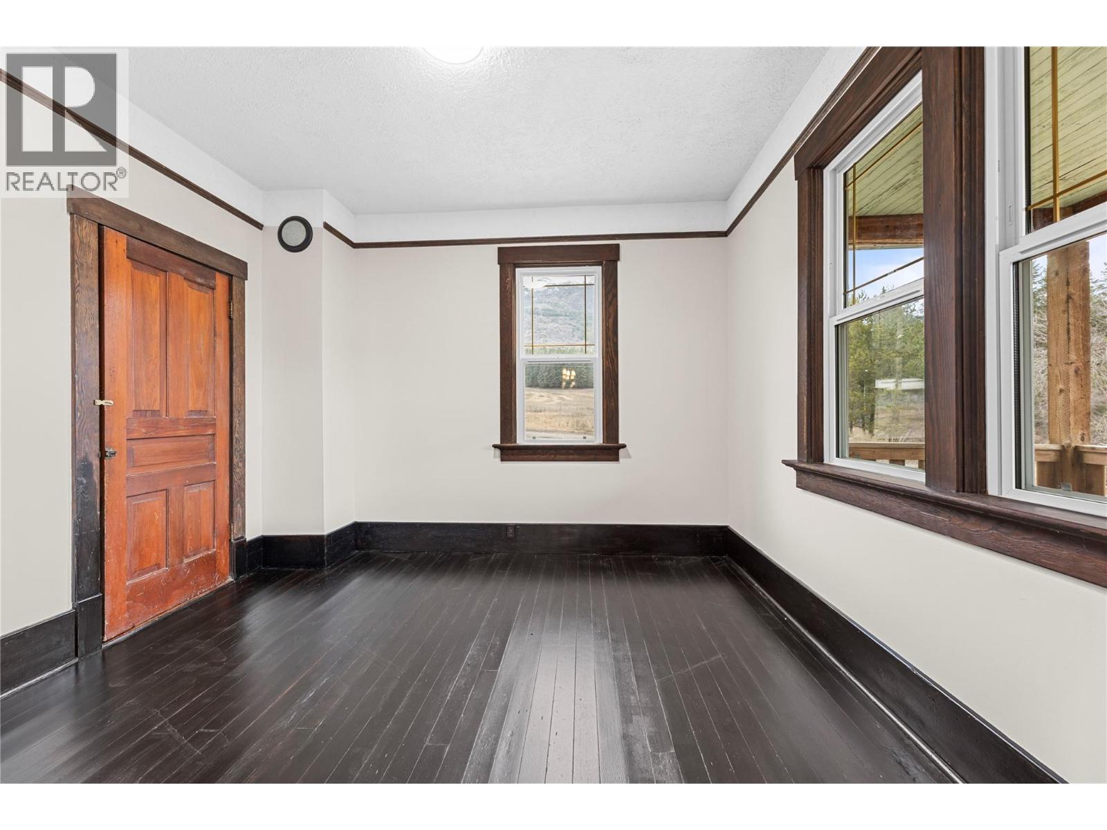 3135 Edes Road Property Photo 14