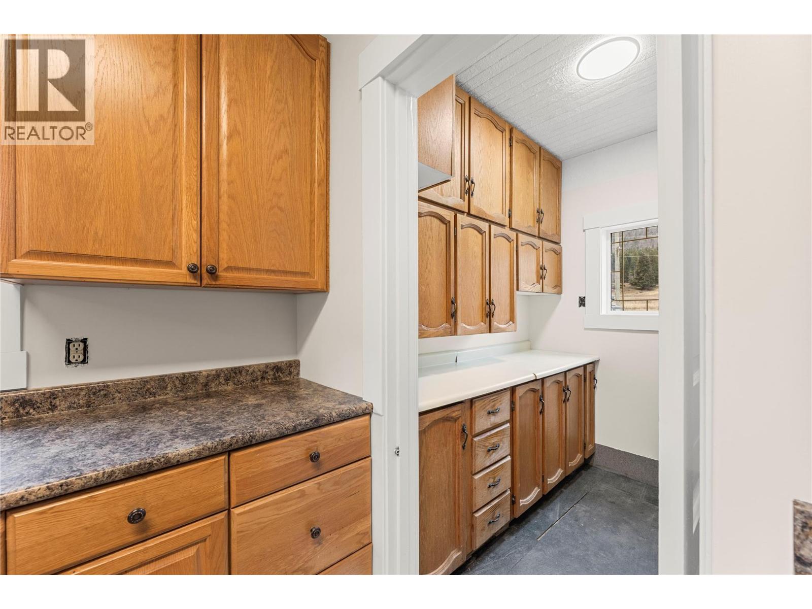 3135 Edes Road Property Photo 16