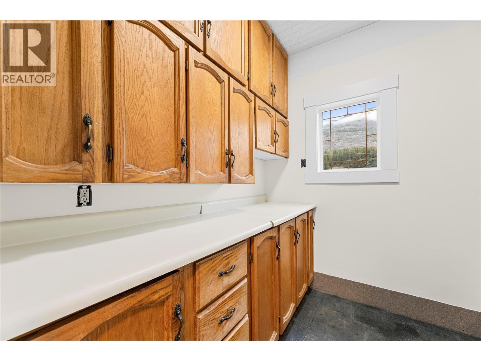 3135 Edes Road Property Photo 20