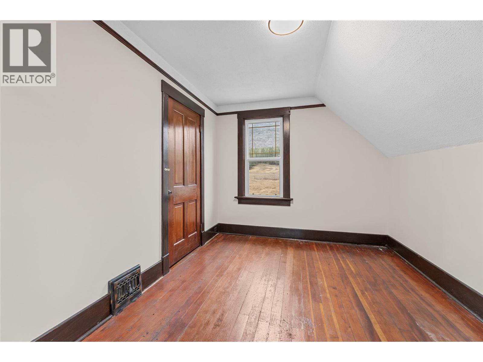 3135 Edes Road Property Photo 31