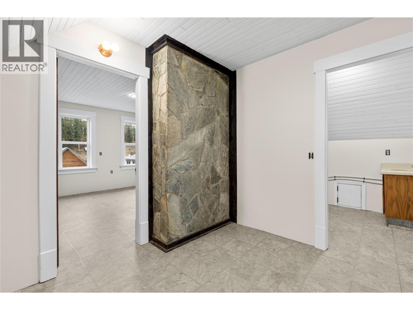 3135 Edes Road Property Photo 36